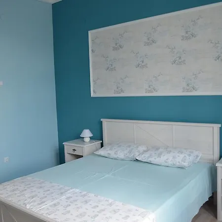 Maxim Apartment *
